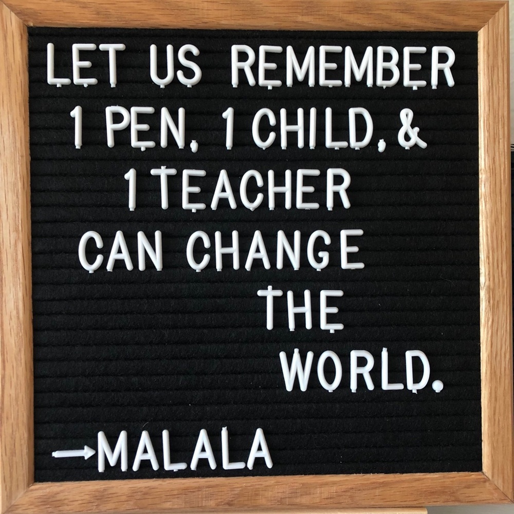 PLEASE READ!📚🍎 - Picture 4 of 4